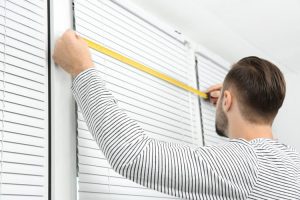 Las persianas de cinta de PVC eléctricas son ideales para quienes buscan una solución práctica y económica sin sacrificar el estilo o la funcionalidad. Su rapidez de instalación, junto con la comodidad de su manejo, las convierte en una opción popular en hogares, oficinas y locales comerciales.
