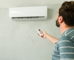 La detección de fugas de refrigerante en sistemas de aire acondicionado es crucial para mantener su eficiencia y funcionalidad.